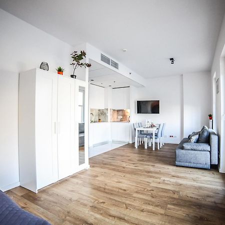 Big City Life Apartments - Bliska Wola Tower A Warszawa Zewnętrze zdjęcie