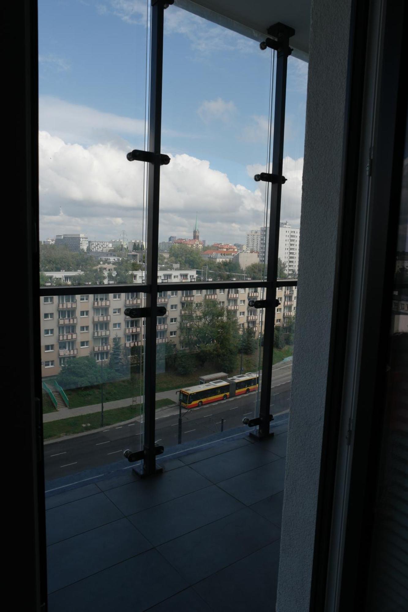 Big City Life Apartments - Bliska Wola Tower A Warszawa Zewnętrze zdjęcie